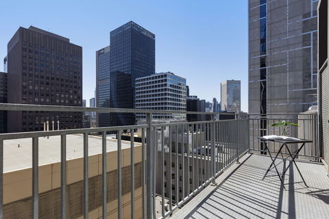 Oaks Melbourne On Collins Hotel - Whitsundays Accommodation 0