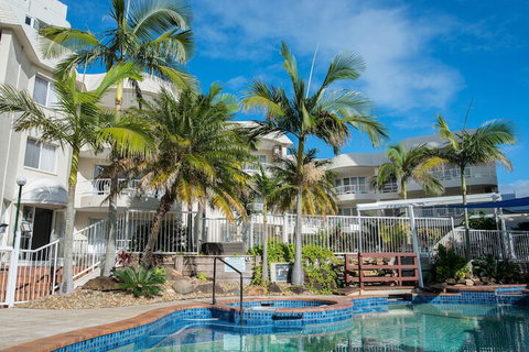 Golden Shores Holiday Club - Whitsundays Accommodation 2