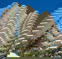 Beach House Seaside Resort Coolangatta - Whitsundays Accommodation