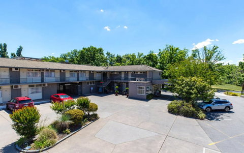 Forrest Hotel And Apartments - Whitsundays Accommodation 0