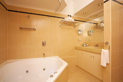 Quest Savoy - Whitsundays Accommodation 4