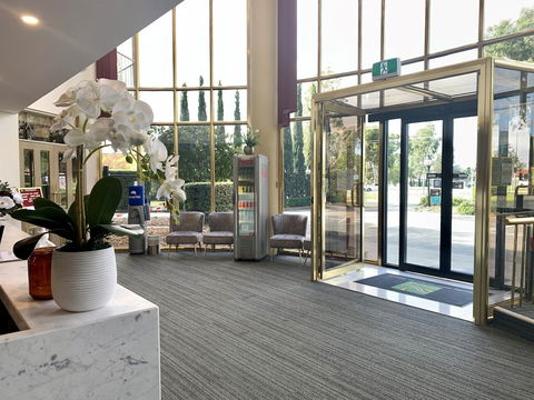 Quality Hotel Melbourne Airport - Whitsundays Accommodation 3
