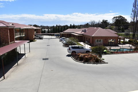 Best Western Plus Ambassador Orange - Whitsundays Accommodation 2