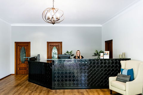 Best Western Plus Ambassador Orange - Whitsundays Accommodation 5