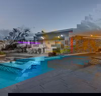 Platinum International - Whitsundays Accommodation