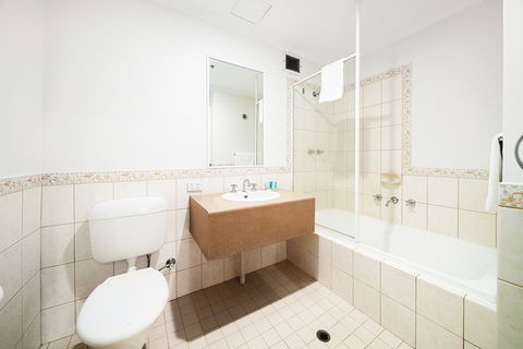 All Suites Perth - Whitsundays Accommodation 3