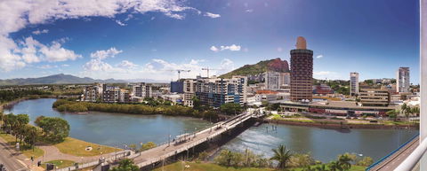 Oaks Townsville Gateway Suites - Whitsundays Accommodation 1
