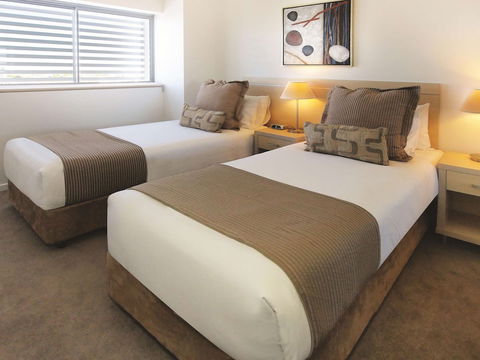 Oaks Townsville Gateway Suites - Whitsundays Accommodation 5