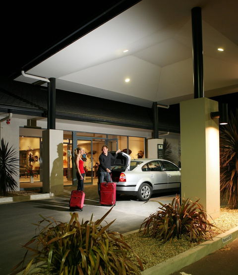 Links Lady Bay Resort - Whitsundays Accommodation 0