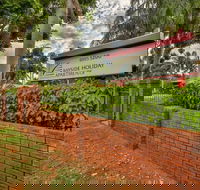 Bayside Holiday Apartments - Whitsundays Accommodation