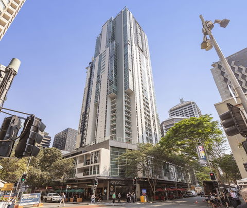 Oaks Brisbane Festival Suites - Whitsundays Accommodation 2