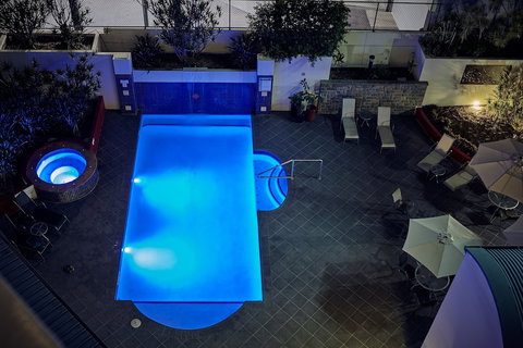 West End Central Apartments - Whitsundays Accommodation 2