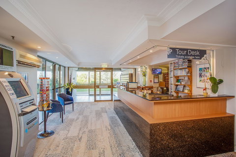 Gemini Court Holiday Apartments - Whitsundays Accommodation 3