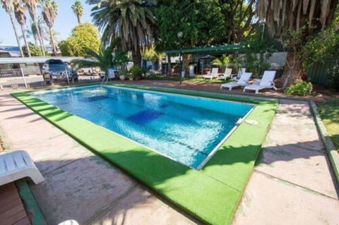 Elkira Court Motel - Whitsundays Accommodation 3