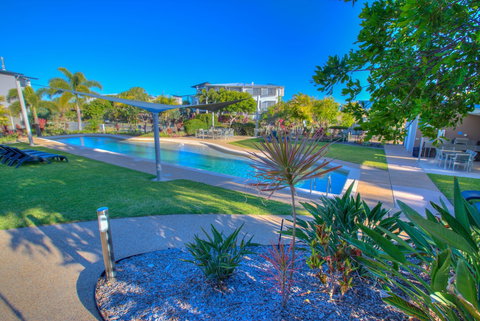 Pavillions On 1770 - Whitsundays Accommodation 4