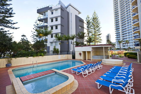 Surf Regency Apartments - Whitsundays Accommodation 4