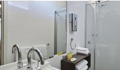 Ibis Styles Canberra Tall Trees - Whitsundays Accommodation 3