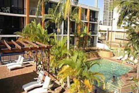 Club Surfers - Whitsundays Accommodation 4