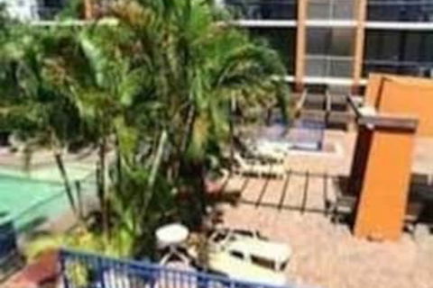 Club Surfers - Whitsundays Accommodation 0