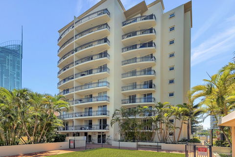 Palazzo Colonnades - Whitsundays Accommodation 3