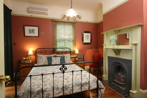 Moments Mountain Retreat - Whitsundays Accommodation 3