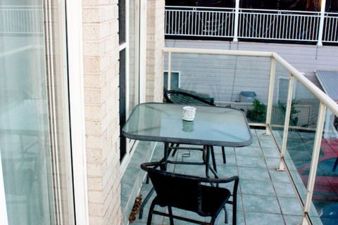 Lake Illawarra B&B - Whitsundays Accommodation 5