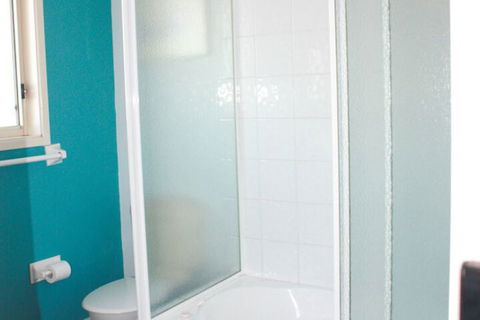 Lake Illawarra B&B - Whitsundays Accommodation 7