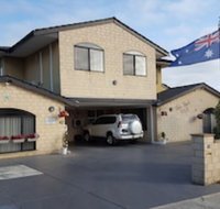 Palm Beach Guest House - Whitsundays Accommodation