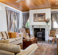Reillys Wines Heritage Cottages - Whitsundays Accommodation