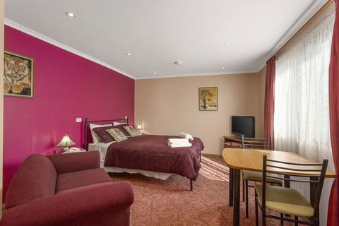 North East Rest Awhile Bed & Breakfast - Whitsundays Accommodation 7