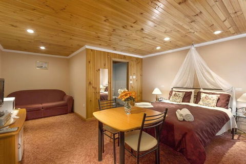 North East Rest Awhile Bed & Breakfast - Whitsundays Accommodation 4