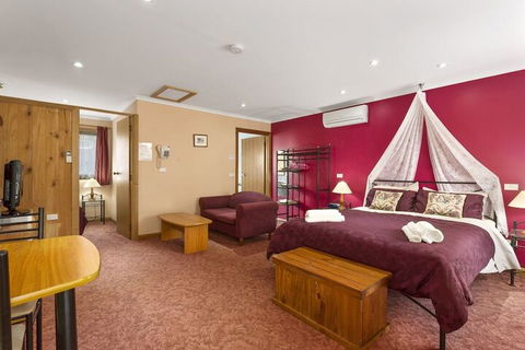 North East Rest Awhile Bed & Breakfast - Whitsundays Accommodation 2