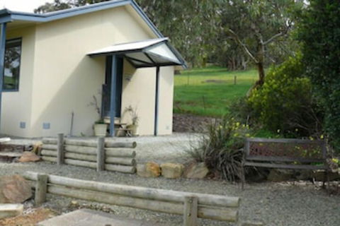 Riesling Country Cottages - Whitsundays Accommodation 5