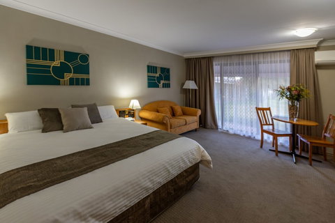 Club Inn Motel - Whitsundays Accommodation 6