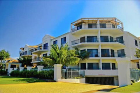 The Breakers Yamba - Whitsundays Accommodation 1