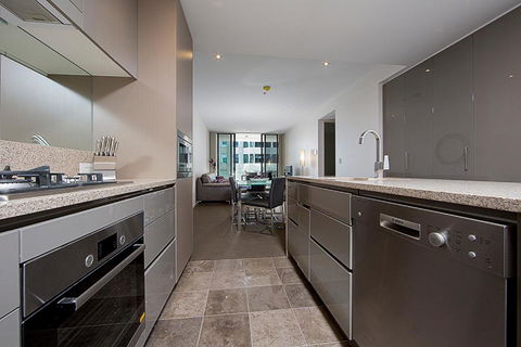 Accommodate Canberra Manhattan On The Park - Whitsundays Accommodation 4