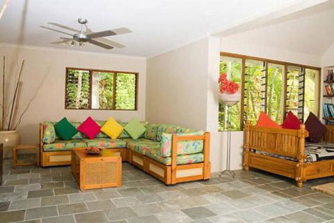 Rocky Point Retreat - Whitsundays Accommodation 3