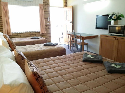 Guyra Motor Inn - Whitsundays Accommodation 4