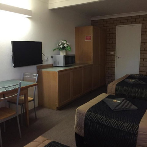 Guyra Motor Inn - Whitsundays Accommodation 2