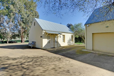 The Mill House Cottage - Whitsundays Accommodation 4