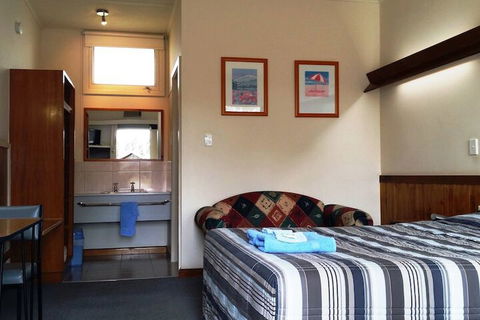 Terang Motor Inn - Whitsundays Accommodation 7