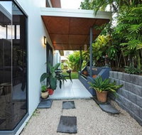 Hilltop Views - Whitsundays Accommodation