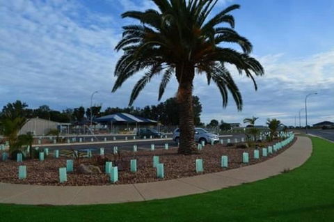 Wallaroo Holiday Park - Whitsundays Accommodation 0