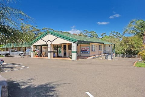 Colonial Palms Motel - Whitsundays Accommodation 5