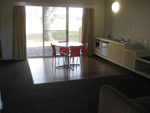 Yowani Country Club - Whitsundays Accommodation 3