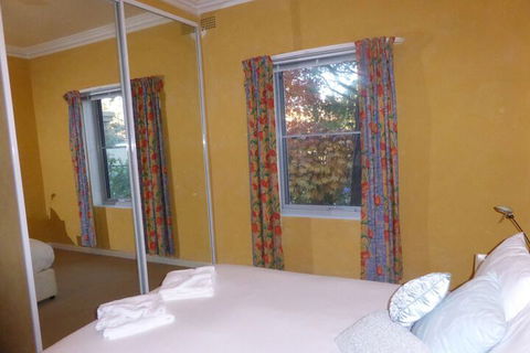 A Colourcity Apartments - Whitsundays Accommodation 4