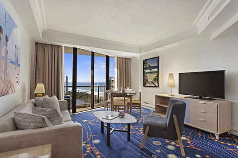 Marriott Vacation Club At Surfers Paradise - Whitsundays Accommodation 7