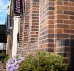 Jenkins Street Guesthouse - Whitsundays Accommodation