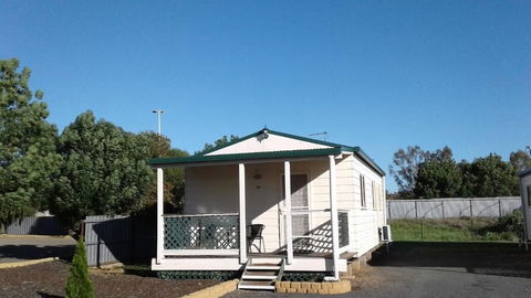Junee Motor Inn - Whitsundays Accommodation 1