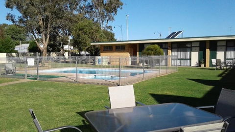 Junee Motor Inn - Whitsundays Accommodation 4